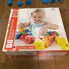 Hape 紐通し　木のおもちゃ