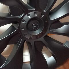 テスラ　モデル3ホイルキャップ1セット