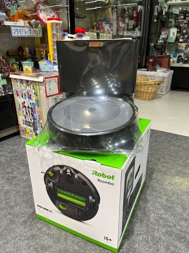 【店頭お渡し】　USED　ロボ型クリーナー　ｉＲｏｂｏｔ　Ｒｏｏｍｂａ　i5+  クリーンベース付　2023年3月発売ﾓﾃﾞﾙ