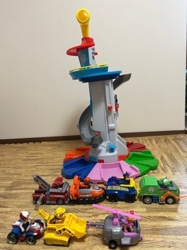 【引取限定】【週末値下！】パウパトロール　1.パウステーション 海外版高81cm×幅60cm  2.ベーシックビーグル 引取限定】【週末値下！】パウパトロール 1.パウステーション 海外版高