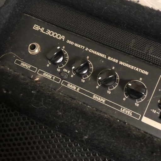 Behringer BXL3000A 300w ベースアンプ