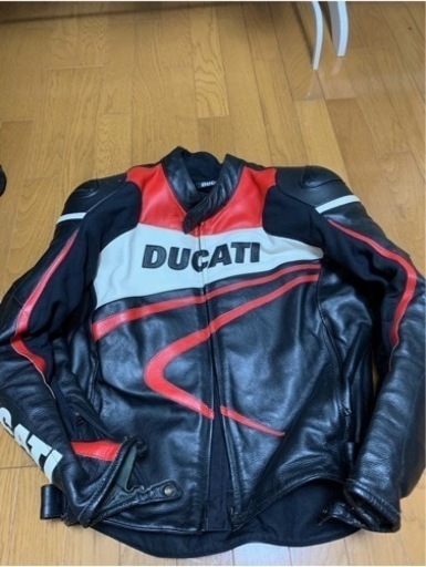 Ducatiアパレル