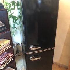 オシャレな冷蔵庫　使用期間11ヶ月　黒　2ドア