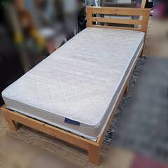 【交渉中】シンプルスタイル　木製シングルベッド　マットレスセット...