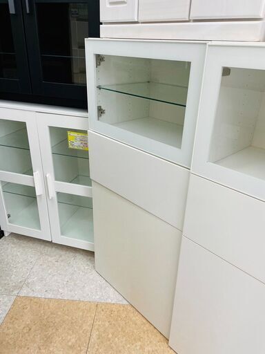 IKEA(イケア) 収納棚 定価￥29,880 プッシュ型 人気のホワイトカラー収納力抜群4693
