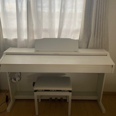 【ネット決済】[交渉中]ローランド電子ピアノ白　16年製