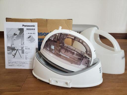 【美品】Panasonic パナソニック コードレス スチーム アイロン　★オマケ アイロン台★