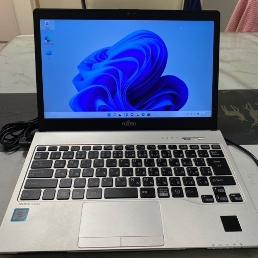 富士通LIFEBOOK S937/R  2018年モデル