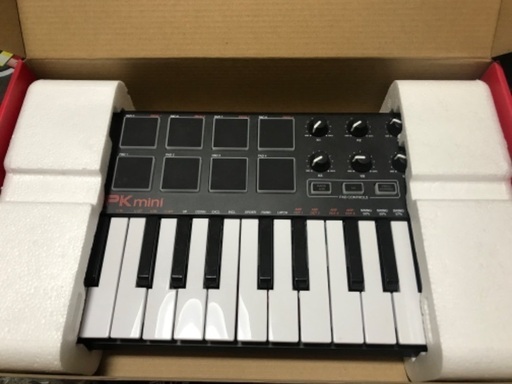 鍵盤楽器、ピアノ Akai MPK mini