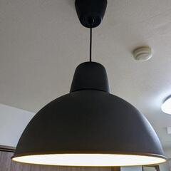 IKEAのペンダントライト（電球付き）