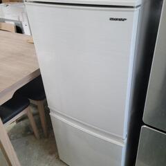 SHARP　シャープ　2ドア冷蔵庫　付け替えどっちもドア　SJ-D14E　137L　中古　リサイクルショップ宮崎屋住吉店23.8.23K SHARP シャープ 2ドア冷蔵庫 付け替えどっちもドア SJ-D14E 137L 中古