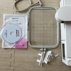 シンガー家庭用ワイド刺しゅう機 　シュシュDX（デラックス）ＥＵ－５