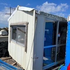 プレハブ　コンテナ　資材置き　ヤード