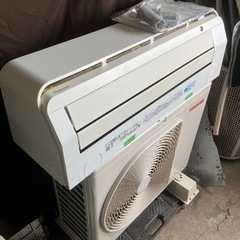 佐賀中古エアコン東芝2018年2.2KW税込取付込102番