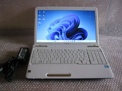 超超美品 起動約 25秒 Windows11 Home 64bit 新品SSD 512GB メモリ8GB SDカード HDMI Wifi Office365 DVDマルチ テンキー 光沢液晶