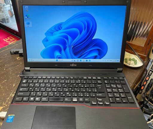 FUJITSU　LIFEBOOK　A574　Core i3 4000M SSD Windows11pro