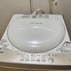 2016年版のTOSHIBA洗濯機です。