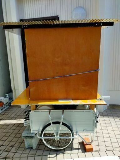 現金払いでもネット決済でもOK！ 自作屋台 都内一円の移動営業（引車