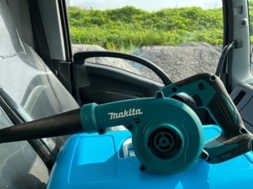 マキタ　充電式ブロワ18v用