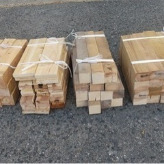木材パレットの端材　薪がわりに　１束250円