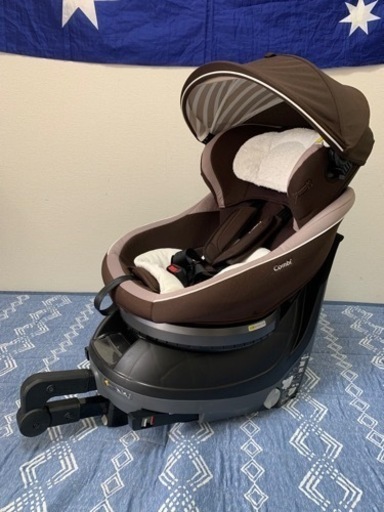 【取引中】チャイルドシート　ISOFIX コンビ