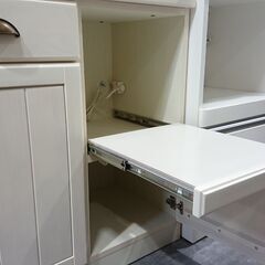 ニトリ｜ミランダ2｜フレンチカントリースタイル｜3枚扉キッチンボード