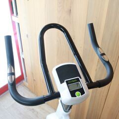 【かながわpay可】486)【美品】FITBOX FBX-002W_01 第3世代 スピンバイク エアロバイク トレーニング フィットネス ダイエット フィットボックス 室内 運動