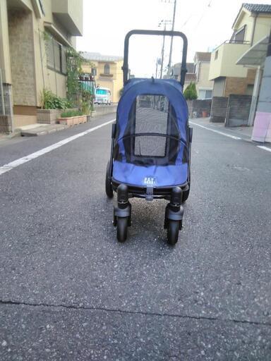 ペットギア―のカ―ト