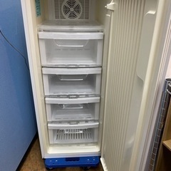 ジャンク品 故障品 S722 ⭐ Haier 冷凍庫 (132L) 