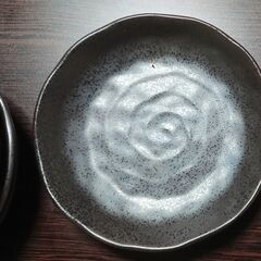 陶器食器（黒系）丸皿4枚