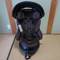 Aprica　フラディアグロウ ISOFIX