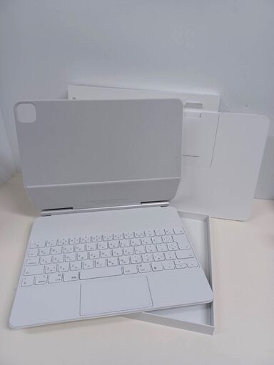 【美品】iPad Pro 12.9インチ Magic keyboard MJQL3J/A (A2480) 日本語配列