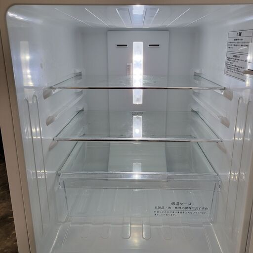 高年式ガラストップ】18年 134L ハイセンス 冷蔵庫
