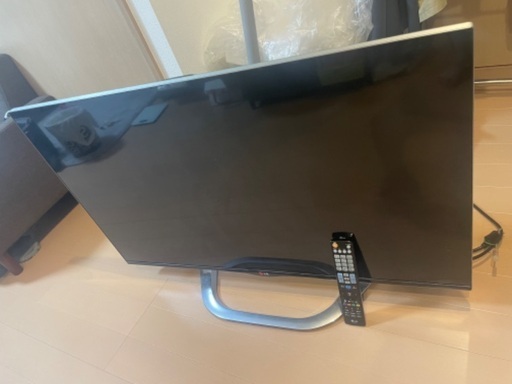 LG 42LA8600　テレビ　42型