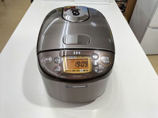 ZOJIRUSHI IH炊飯器  NP-GJ-05  ２０２０年製　IK-293