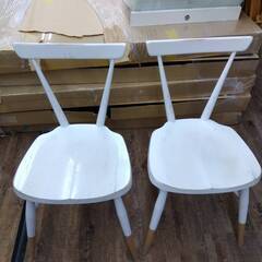 白い木製椅子　２脚セット