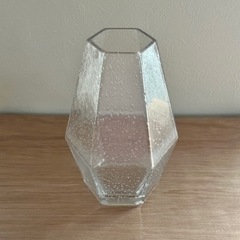 ダイヤモンドカット　ガラス製フラワーベース
