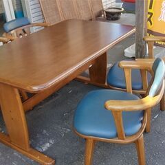 食卓テーブル（テーブル＋椅子４脚）
