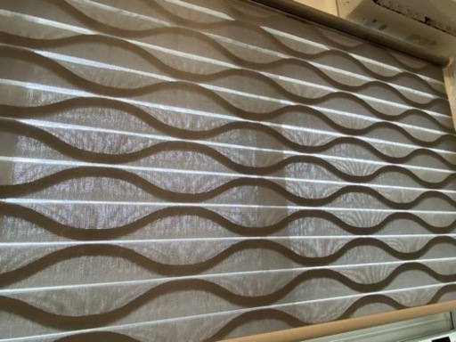 ロールスクリーン グレー 定価95,000(税別)