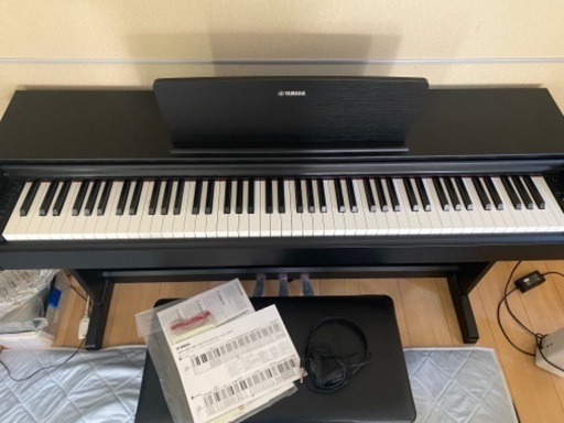 期間限定価格美品、未使用デジタルピアノ(YAMAHA YDP-143ブラックウッド調)