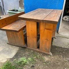 手作りテーブルと椅子