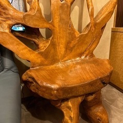 一本木の椅子(2脚)バラ売り不可 ※取りに来ていただける方希望