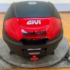 ★★ GIVIブランド！リアボックス　　引き取り限定★★