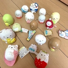 すみっコぐらし　しろくま　とんかつ　トカゲ　ネコ　ぺんぎん　エビ...