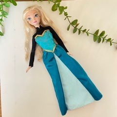 【ネット決済・配送可】エルサ☆アナと雪の女王 着せ替え人形  
