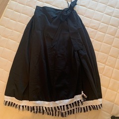 merlot ブラックスカート