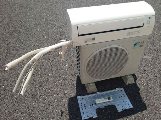 中古 ＤAIKIN ダイキン エアコン AR22TESK-W 2.2Ｋw ６畳用　リモコン・背板付属