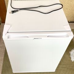 【ネット決済】【中古】　電子冷蔵庫　ホワイト　RA-P32L-W...