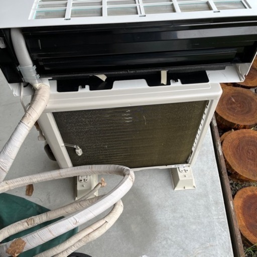 27日まで5000円値引きします 東芝ルームエアコンディショナ RAS-G221M（W）