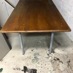 机　テーブル？